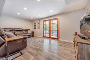 7 Beekmeer Pl, Mount Olive, NJ 07836 - Photo 29