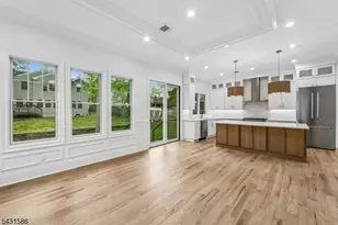 21 Maplewood Dr, Livingston, NJ 07039 - Photo 7