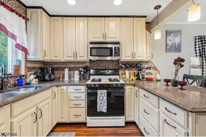 43 Smallwood Ave, Belleville, NJ 07109 - Photo 7