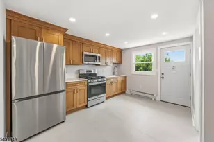23 Prospect St, Clifton, NJ 07011 - Photo 17