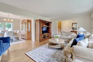 2 Midwood Dr, Florham Park, NJ 07932 - Photo 5