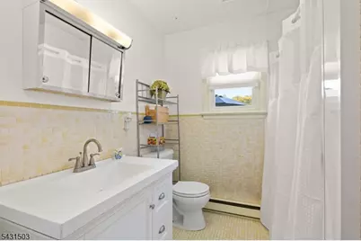 4 Spruce Ct, Vernon, NJ 07422 - Photo 29