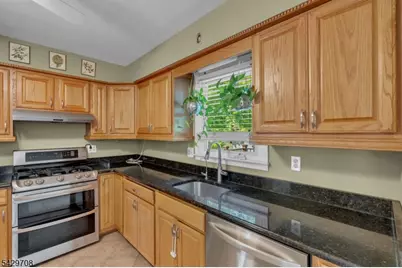 3 Wilton Ave, Middlesex, NJ 08846 - Photo 17