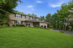 15 Sunrise Cir, Clinton Township, NJ 08809 - Photo 3