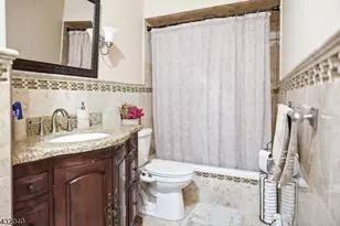 31 Knoble Pl, Hawthorne, NJ 07506 - Photo 15