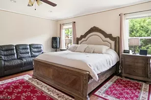 31 Knoble Pl, Hawthorne, NJ 07506 - Photo 13