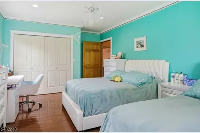 31 Knoble Pl, Hawthorne, NJ 07506 - Photo 19