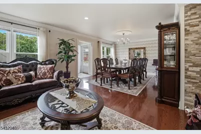 31 Knoble Pl, Hawthorne, NJ 07506 - Photo 5