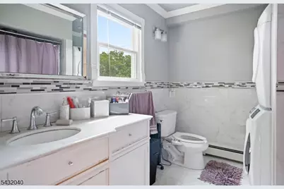 31 Knoble Pl, Hawthorne, NJ 07506 - Photo 17