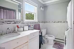 31 Knoble Pl, Hawthorne, NJ 07506 - Photo 17