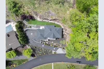 207 Eileen Dr, Cedar Grove, NJ 07009 - Photo 31