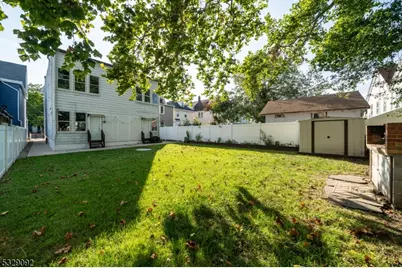 9 Kling St #3, West Orange Township, NJ 07052 - Photo 11