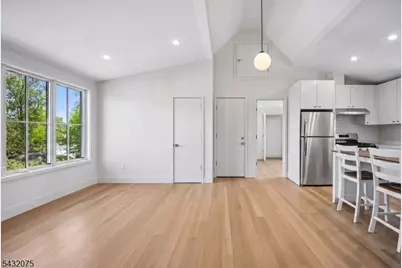 75 Midland Ave #5, Montclair, NJ 07042 - Photo 3