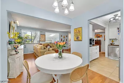 19 Meadowview Dr, Clinton Township, NJ 08801 - Photo 13