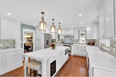 3 Aspen Dr, Chester, NJ 07930 - Photo 5