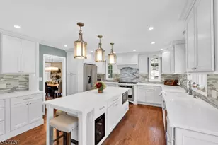 3 Aspen Dr, Chester, NJ 07930 - Photo 5
