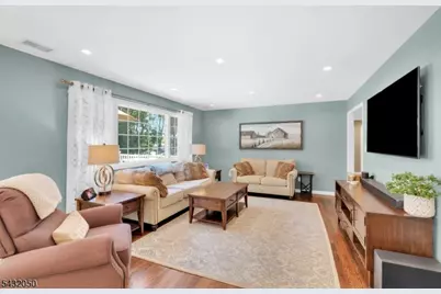 3 Aspen Dr, Chester, NJ 07930 - Photo 9
