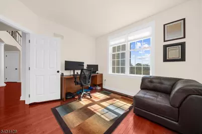 4 Jacob Ct, Raritan Township, NJ 08822 - Photo 15
