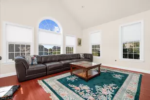 4 Jacob Ct, Raritan Township, NJ 08822 - Photo 11