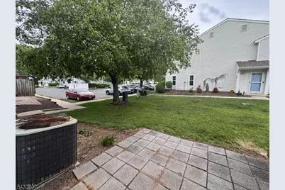 35 Almond Dr, Franklin Township, NJ 08873 - Photo 15