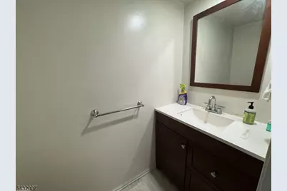 35 Almond Dr, Franklin Township, NJ 08873 - Photo 7