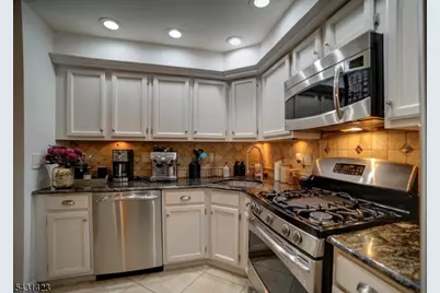 88 Wycombe Pl, Franklin Township, NJ 08873 - Photo 7