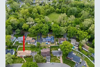 866 Crescent Dr, Rahway, NJ 07065 - Photo 47