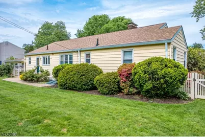 866 Crescent Dr, Rahway, NJ 07065 - Photo 41