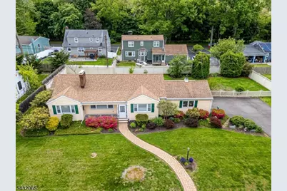 866 Crescent Dr, Rahway, NJ 07065 - Photo 5