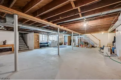 866 Crescent Dr, Rahway, NJ 07065 - Photo 35