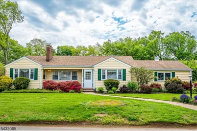 866 Crescent Dr, Rahway, NJ 07065 - Photo 1