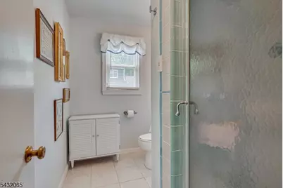 866 Crescent Dr, Rahway, NJ 07065 - Photo 21