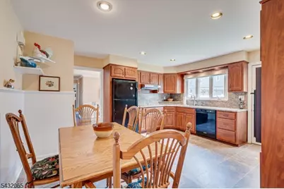 866 Crescent Dr, Rahway, NJ 07065 - Photo 19