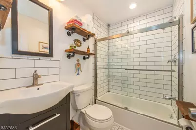 17 Reeve Ave, Stanhope, NJ 07874 - Photo 11