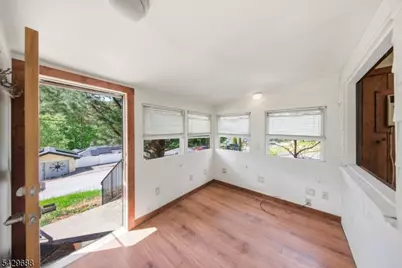 39 Fernwood Ave, Hardyston Township, NJ 07460 - Photo 5