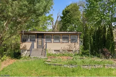 39 Fernwood Ave, Hardyston Township, NJ 07460 - Photo 1