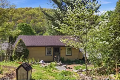 39 Fernwood Ave, Hardyston Township, NJ 07460 - Photo 19