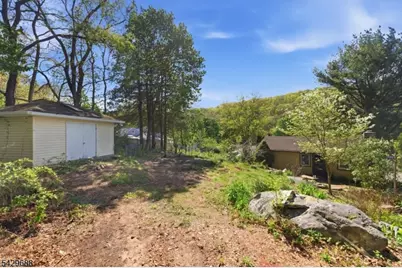 39 Fernwood Ave, Hardyston Township, NJ 07460 - Photo 21