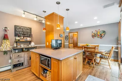 7 Mary St, Bloomingdale, NJ 07403 - Photo 11
