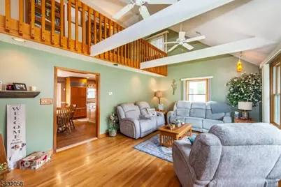 7 Mary St, Bloomingdale, NJ 07403 - Photo 5