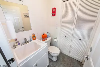 7 Mary St, Bloomingdale, NJ 07403 - Photo 29