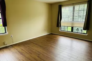 122 Crabapple Ln, Franklin Township, NJ 08823 - Photo 5