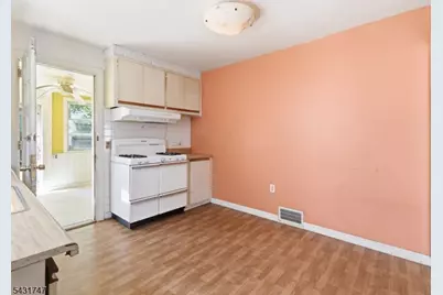 221 Ralph St, Belleville, NJ 07109 - Photo 9