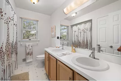 86 Carriage Trl, Montgomery Township, NJ 08502 - Photo 27
