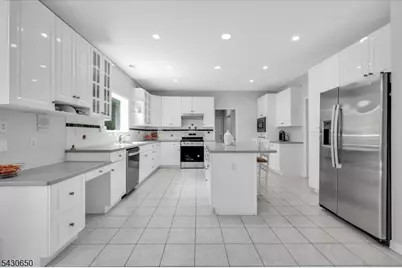 1020 Sunset Rdg, Bridgewater, NJ 08807 - Photo 13