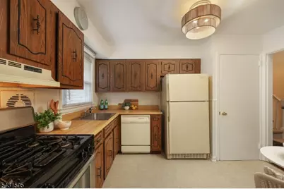 14 Chester Lang Place, Cranford Township, NJ 07016 - Photo 11
