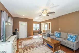 42 Main Beach Rd, Ringwood, NJ 07456 - Photo 5