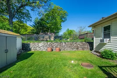 42 Main Beach Rd, Ringwood, NJ 07456 - Photo 23