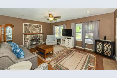 42 Main Beach Rd, Ringwood, NJ 07456 - Photo 3