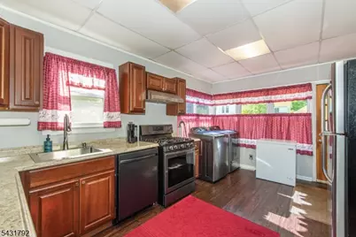 42 Main Beach Rd, Ringwood, NJ 07456 - Photo 13